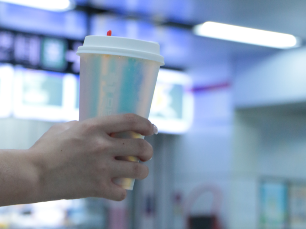 大红鹰娱乐茶饮|投资奶茶加盟店应如何将风险降低？