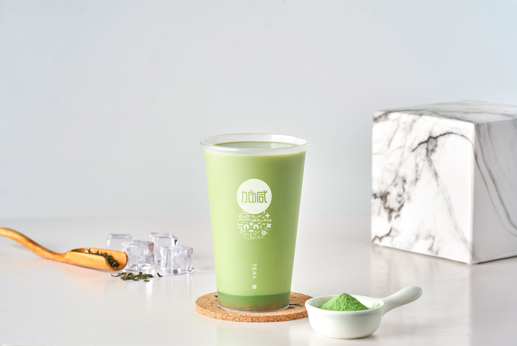 大红鹰娱乐茶饮：新手开奶茶店，有哪些成功的经验可